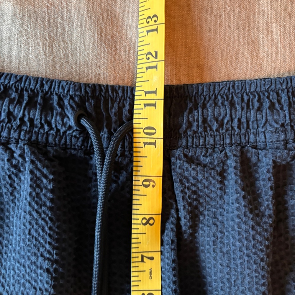 Nike Shorts Dri-FIT Seersucker Size M Waffle Texture Black Athleisure Gorpcore - Picture 7 of 7